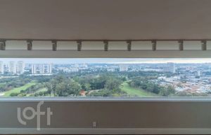 Image 15 - 928040