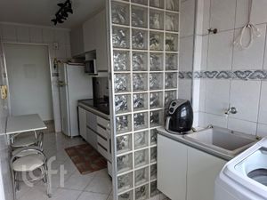 Image 3 - 928042
