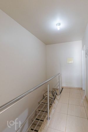 Image 21 - 928053