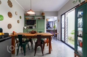Image 4 - 928054