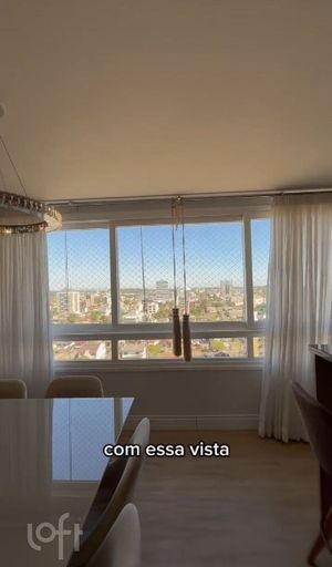 Image 19 - 928068