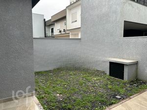 Image 9 - 928072