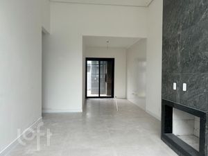 Image 17 - 928072