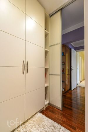 Image 29 - 928074
