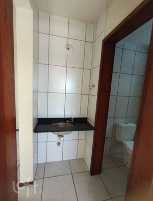 Image 1 - 928093