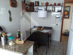 Image 27 - 928111