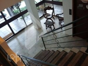 Image 24 - 928111