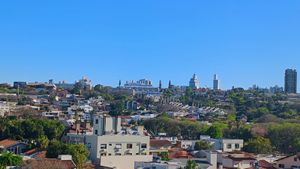 Image 31 - 928115