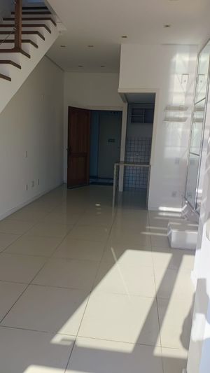 Image 11 - 928115