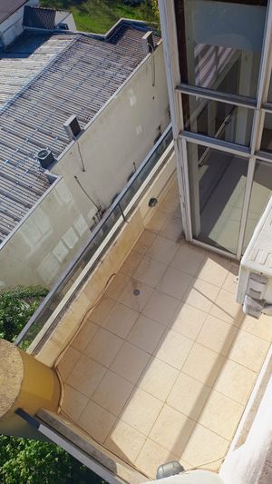 Image 12 - 928115