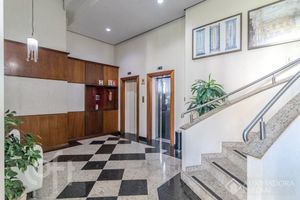 Image 39 - 928136