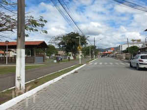 Image 28 - 928139