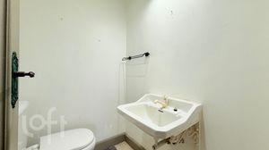 Image 34 - 928153