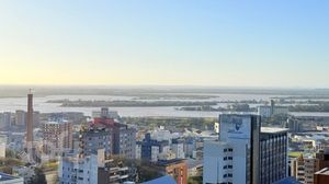 Image 2 - 928153