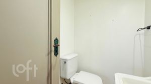 Image 35 - 928153
