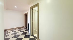 Image 37 - 928153