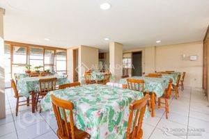 Image 17 - 928163