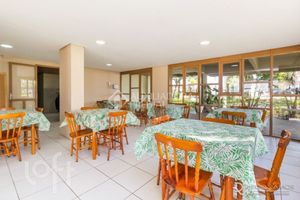 Image 16 - 928163