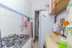 Image 14 - 928170