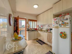 Image 1 - 928188