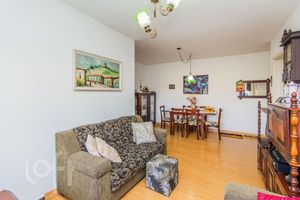 Image 1 - 928197