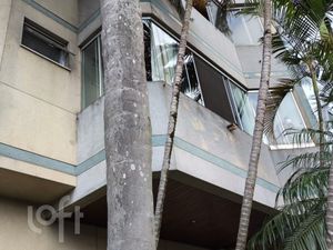 Image 3 - 928203