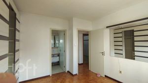 Image 1 - 928211