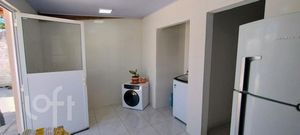 Image 4 - 928230