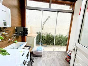 Image 8 - 928267