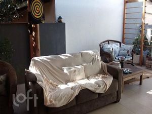 Image 4 - 928281
