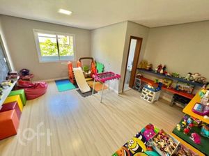 Image 25 - 928284