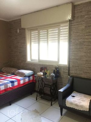 Image 1 - 928294