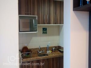 Image 6 - 928295