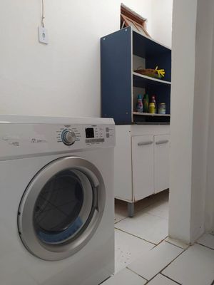 Image 19 - 928304