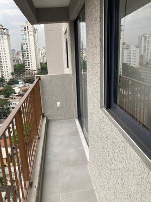 Image 0 - 928311