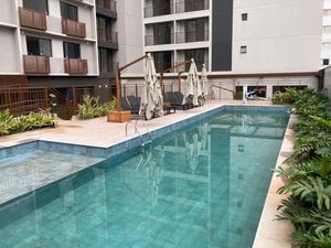 Image 18 - 928311