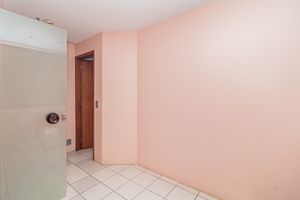 Image 14 - 928329