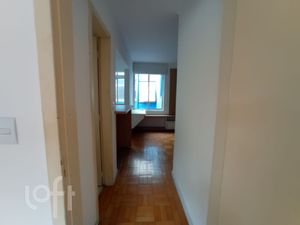 Image 6 - 928331