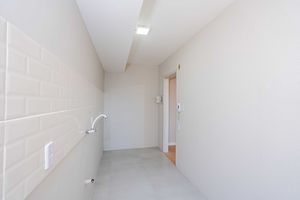 Image 7 - 928337