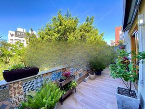 Image 3 - 928358