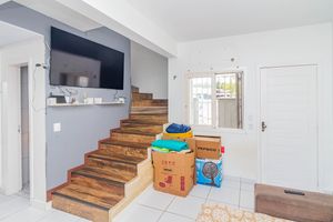Image 3 - 928363