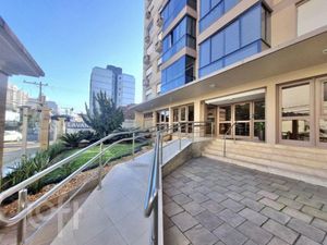 Image 15 - 928371