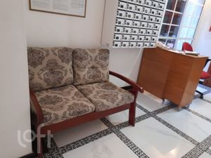 Image 3 - 928374