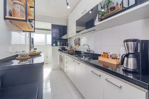 Image 28 - 928377