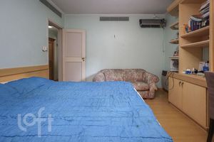 Image 9 - 928379