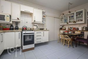 Image 18 - 928379
