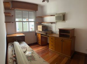Image 4 - 928380