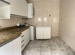 Image 1 - 928380