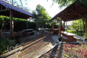 Image 24 - 928382