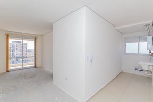Image 7 - 928412